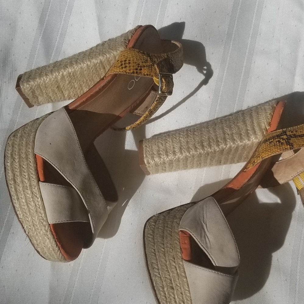 *Preowned* Aldo Platform Multi-Color Block Heels - image 3
